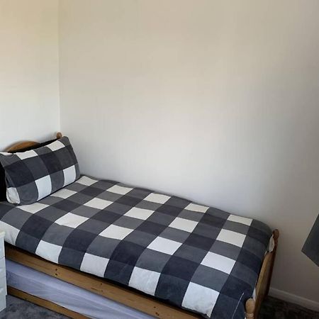 5 Bedroom House With Outdoor Space 업민스터 외부 사진
